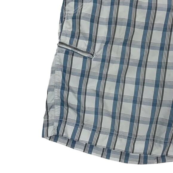 Columbia Blue & Gray Omni-Shield Plaid 10" Barge Shorts Men's 38 - Picture 3 of 6